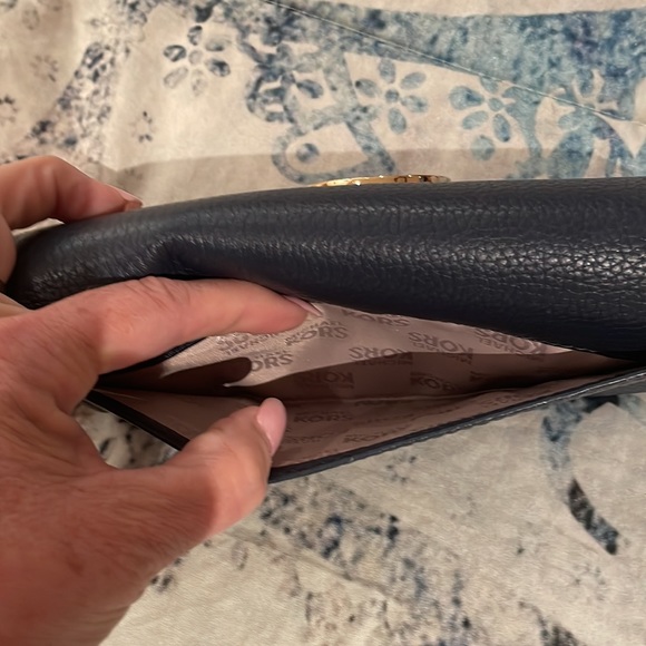 Michael Kors, pebbled, leather wallet in navy blue with gold trim - Picture 3 of 6